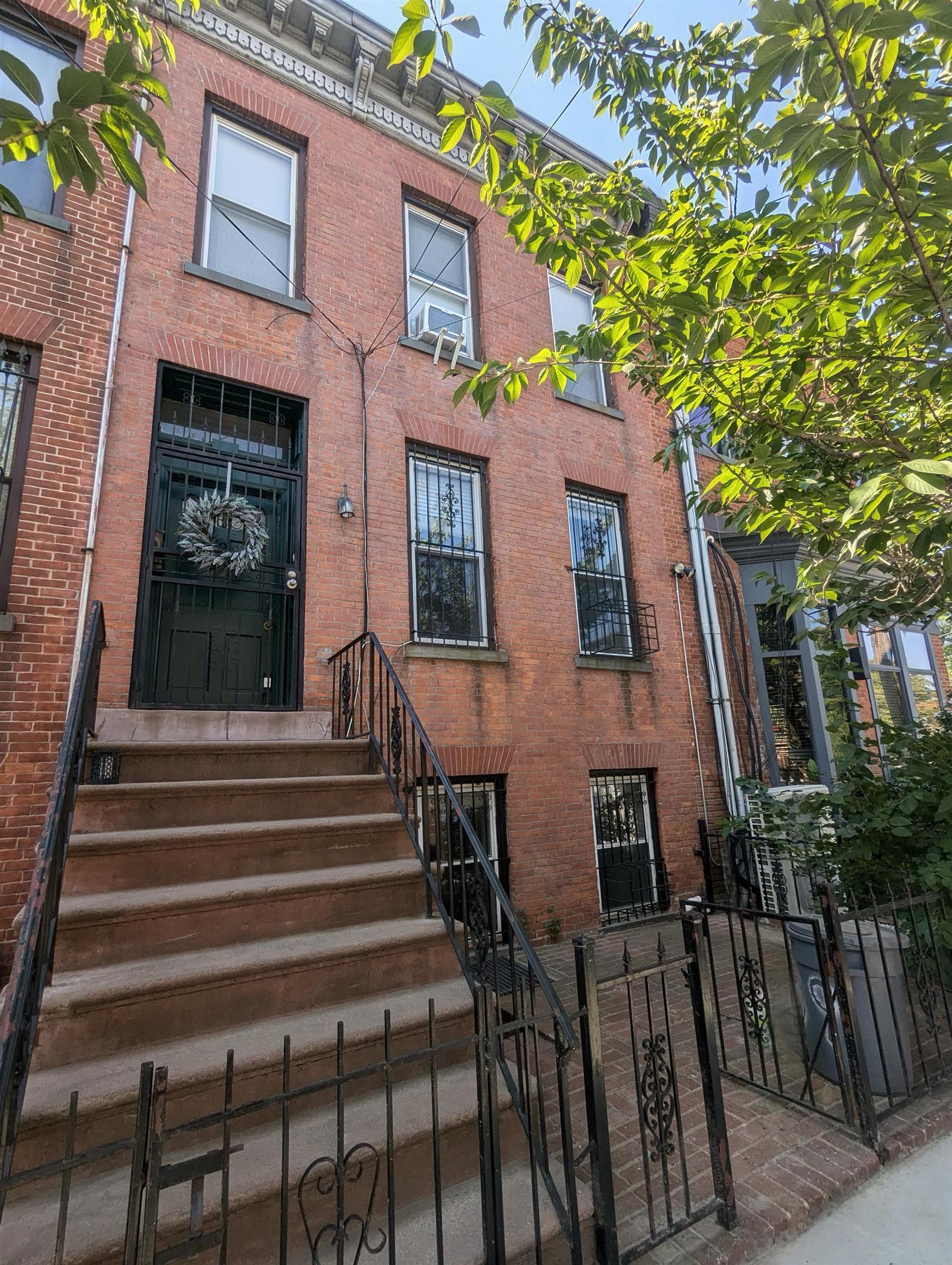 139 BRIGHT ST