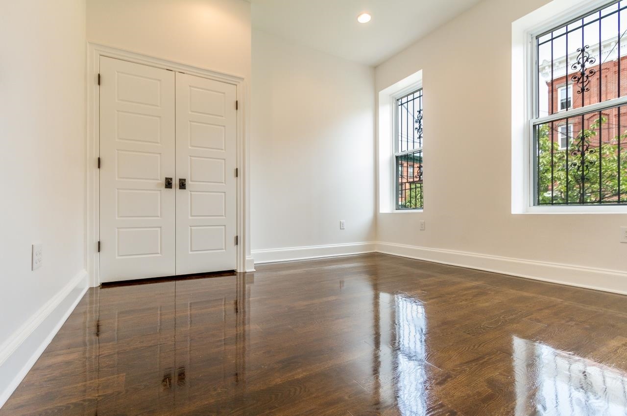 139 BRIGHT ST