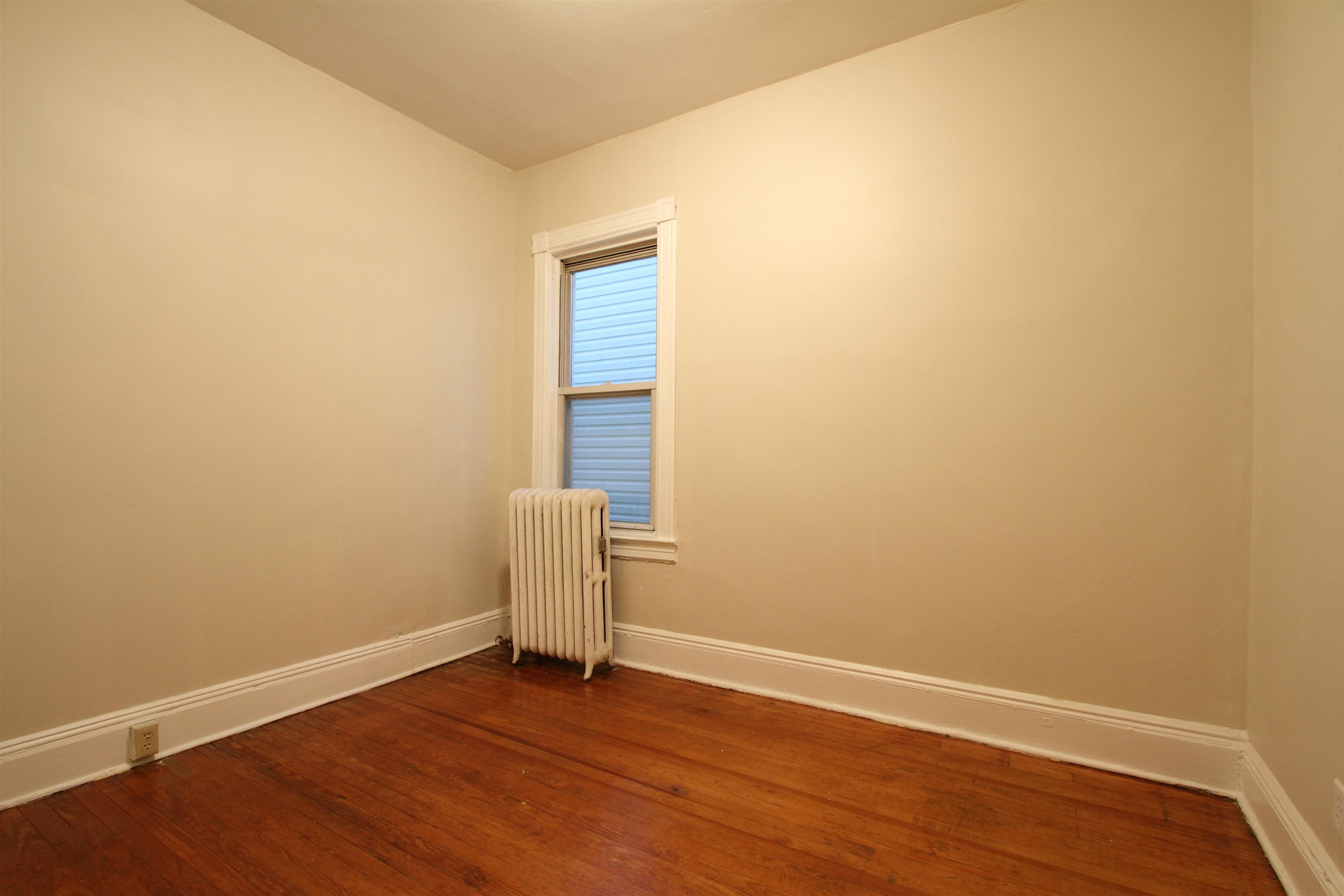 76 BOYD AVE