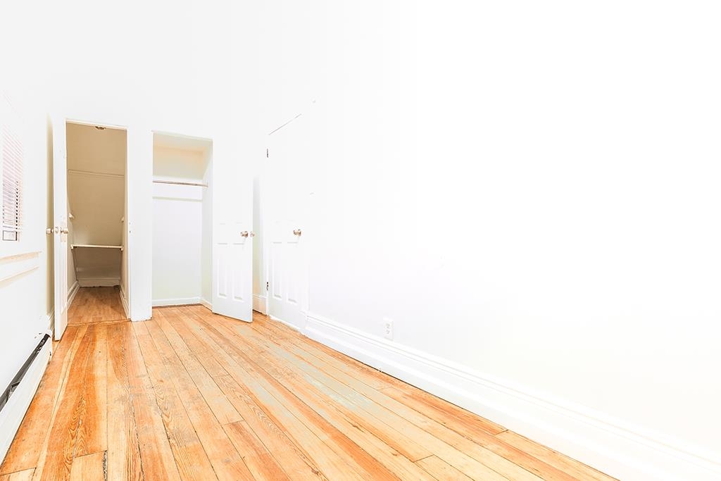 76 BOYD AVE