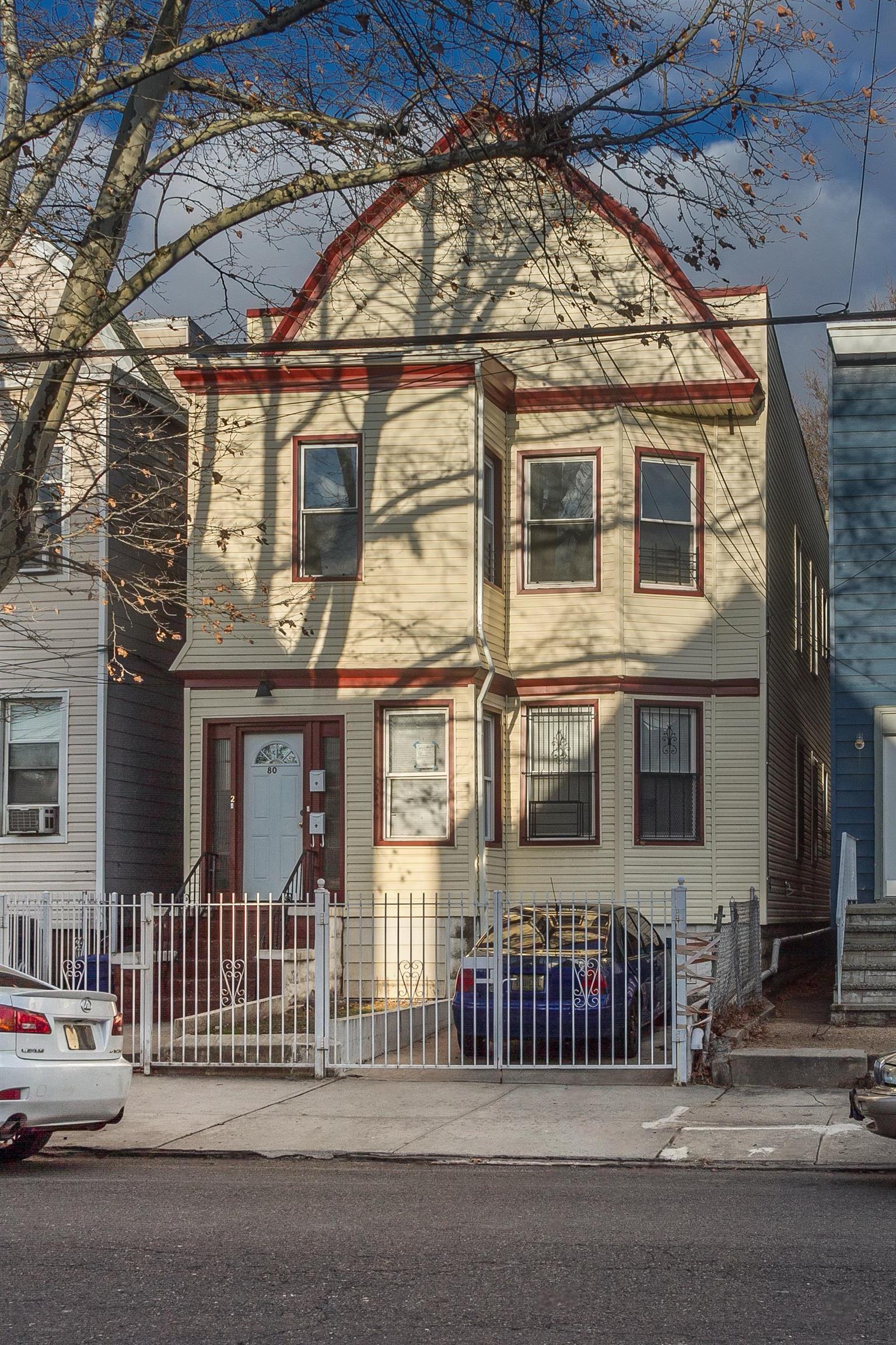 80 WARNER AVE