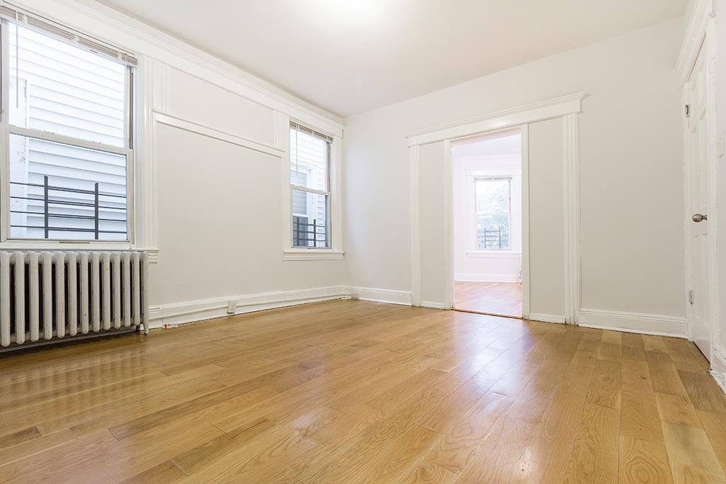 80 WARNER AVE