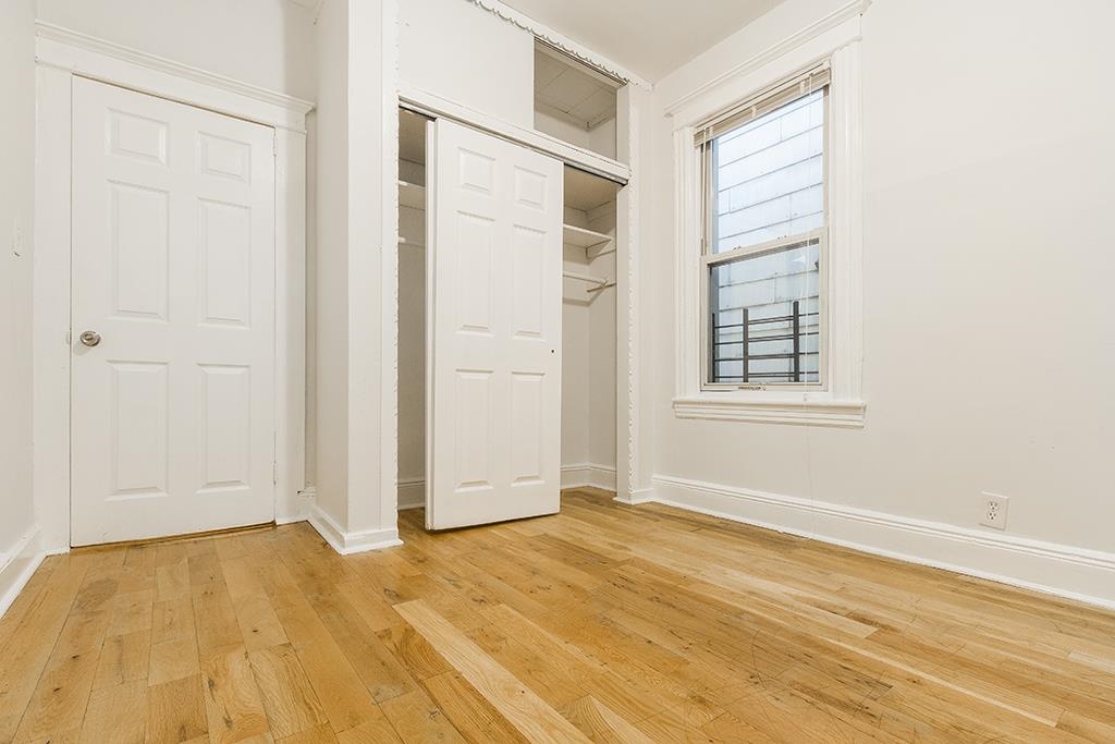80 WARNER AVE