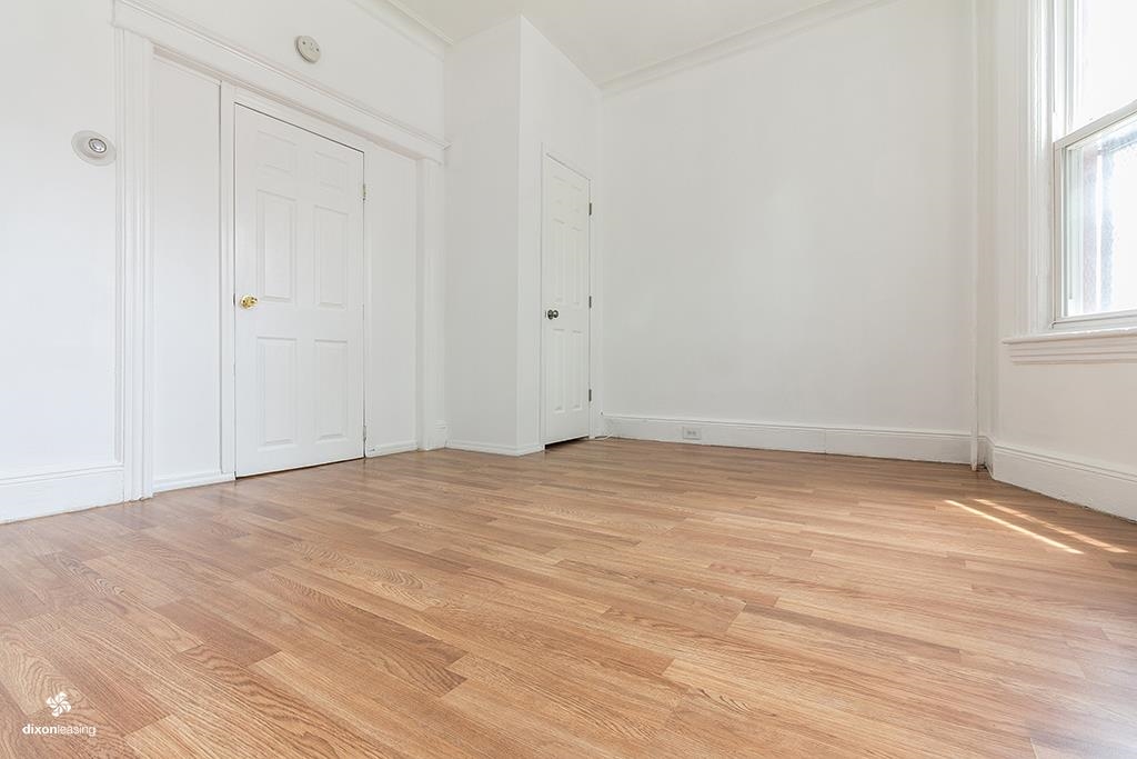 80 WARNER AVE