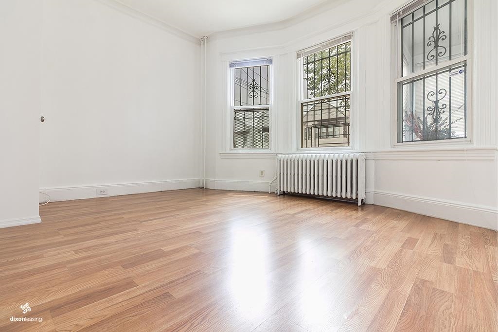 80 WARNER AVE