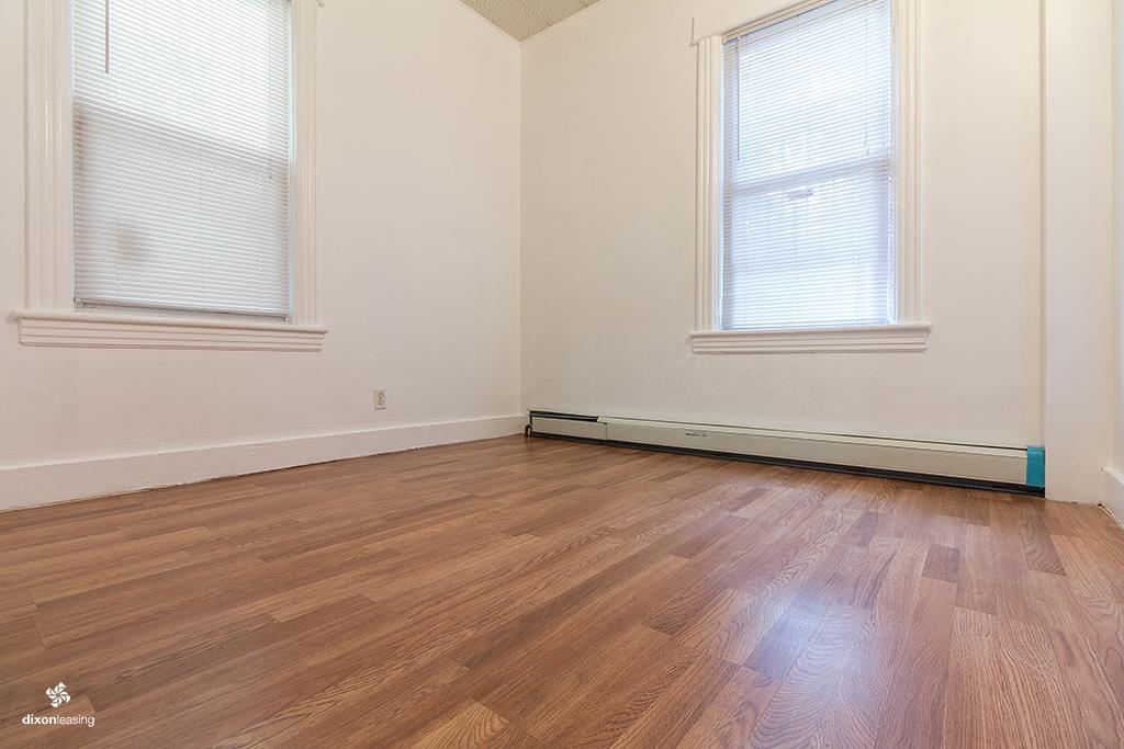 80 WARNER AVE