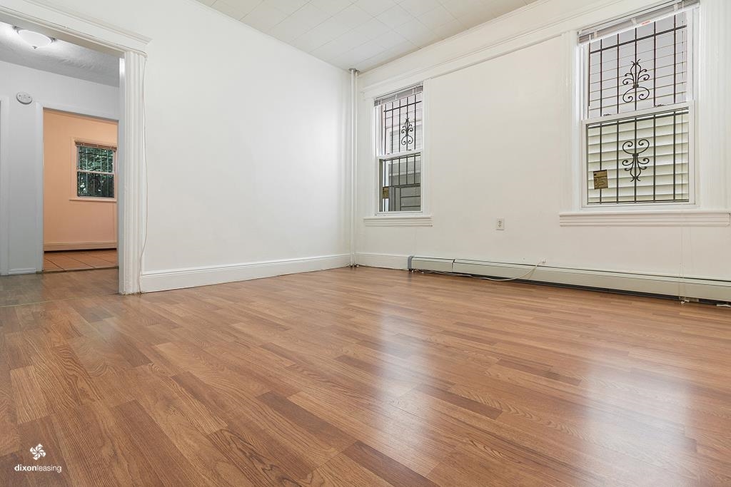 80 WARNER AVE