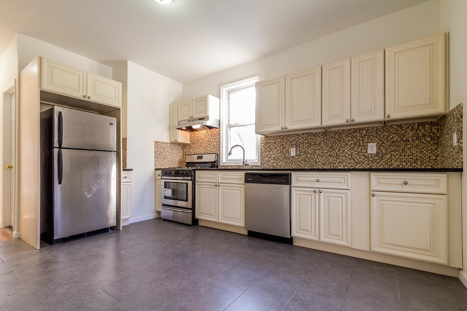 86 HIGHWOOD TERRACE