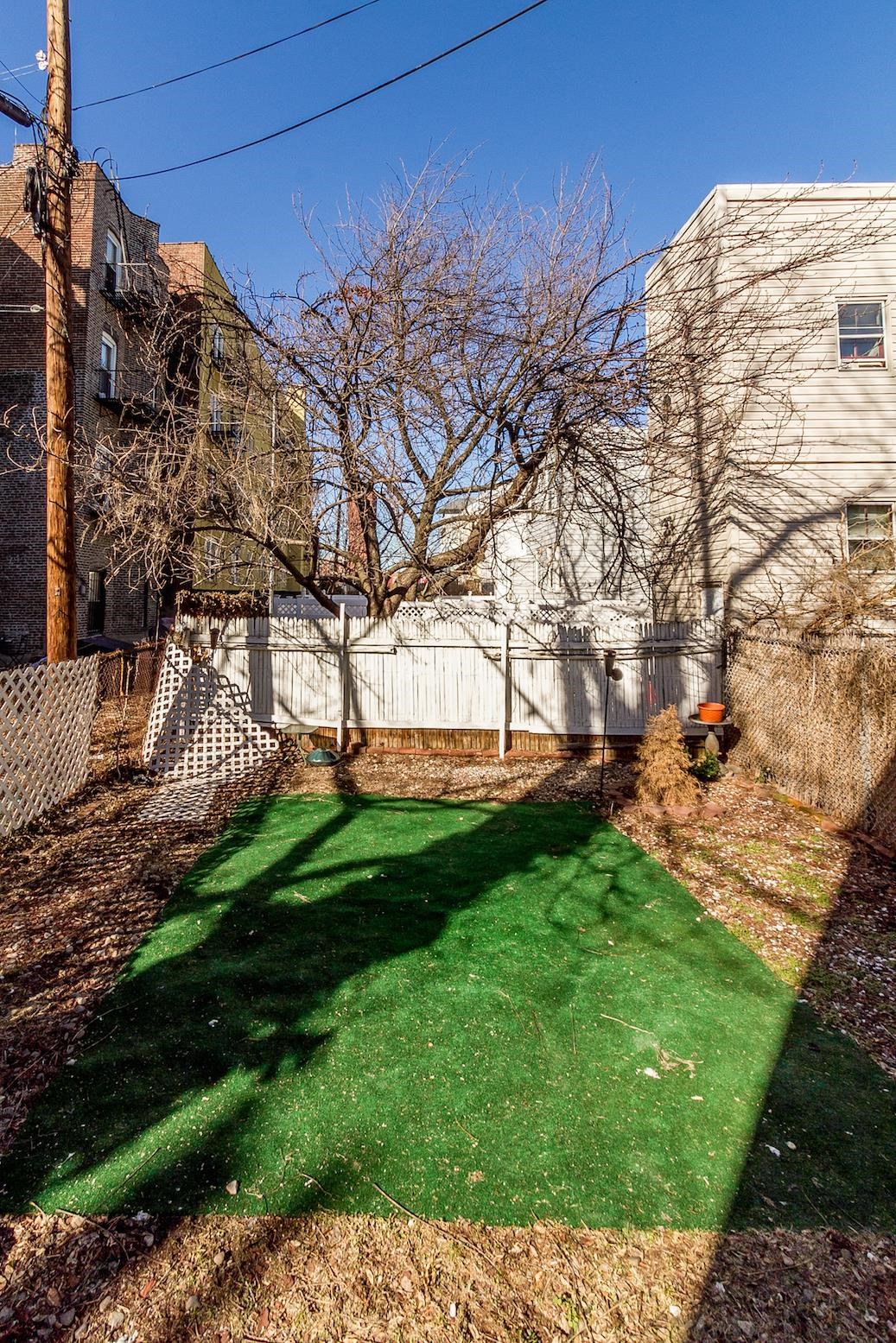 86 HIGHWOOD TERRACE