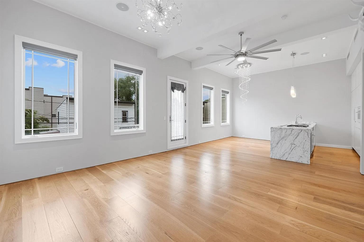 14 WEST 19TH ST Unit: 3