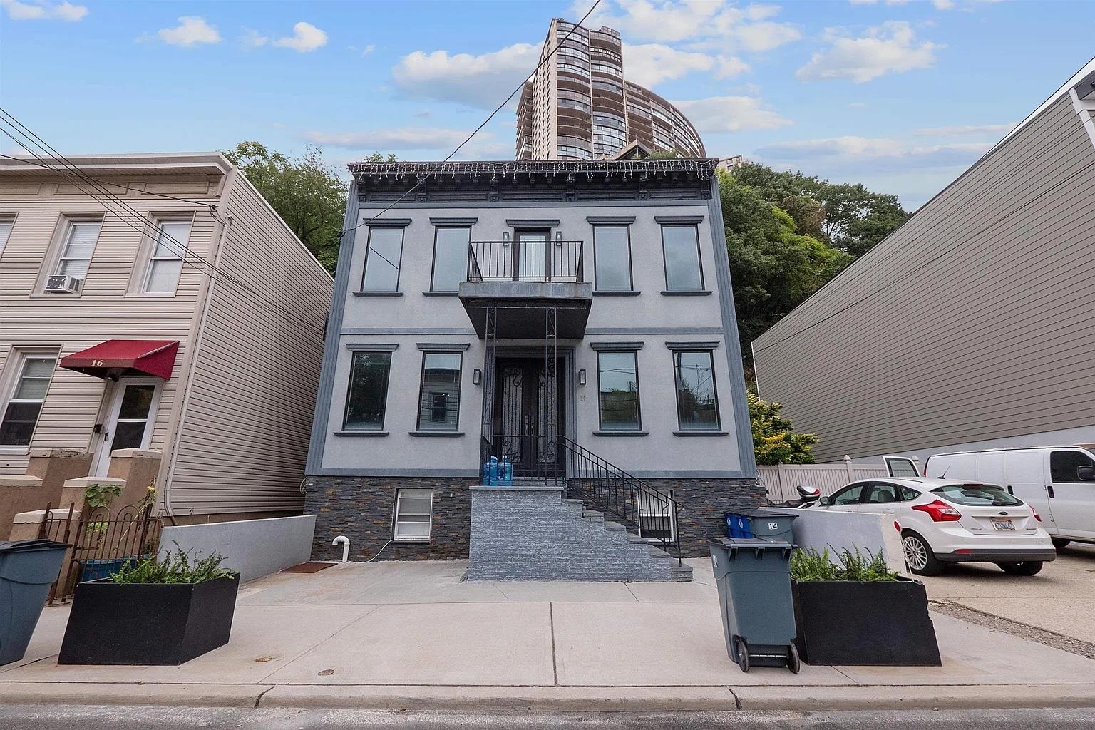 14 WEST 19TH ST Unit: 3