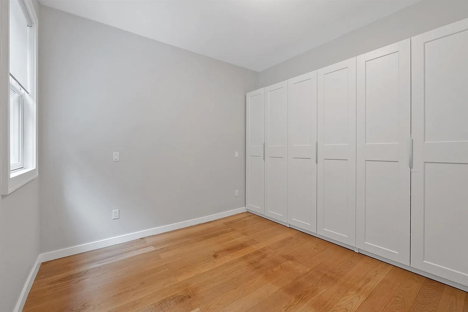14 WEST 19TH ST Unit: 3