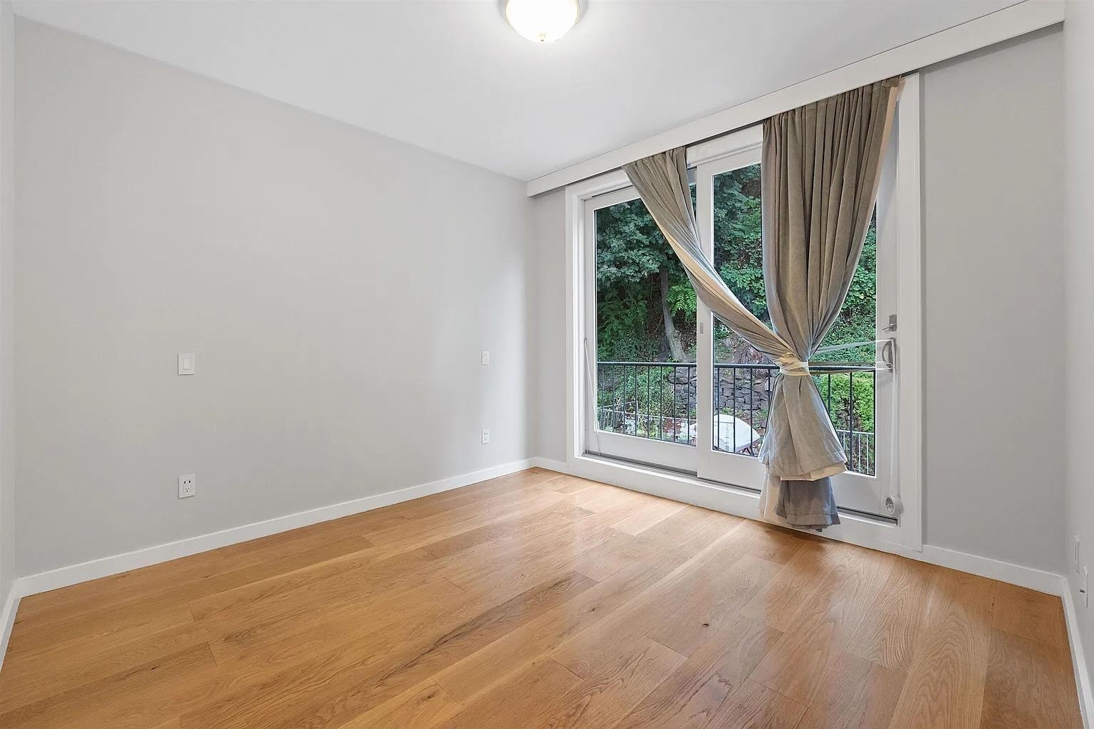 14 WEST 19TH ST Unit: 3