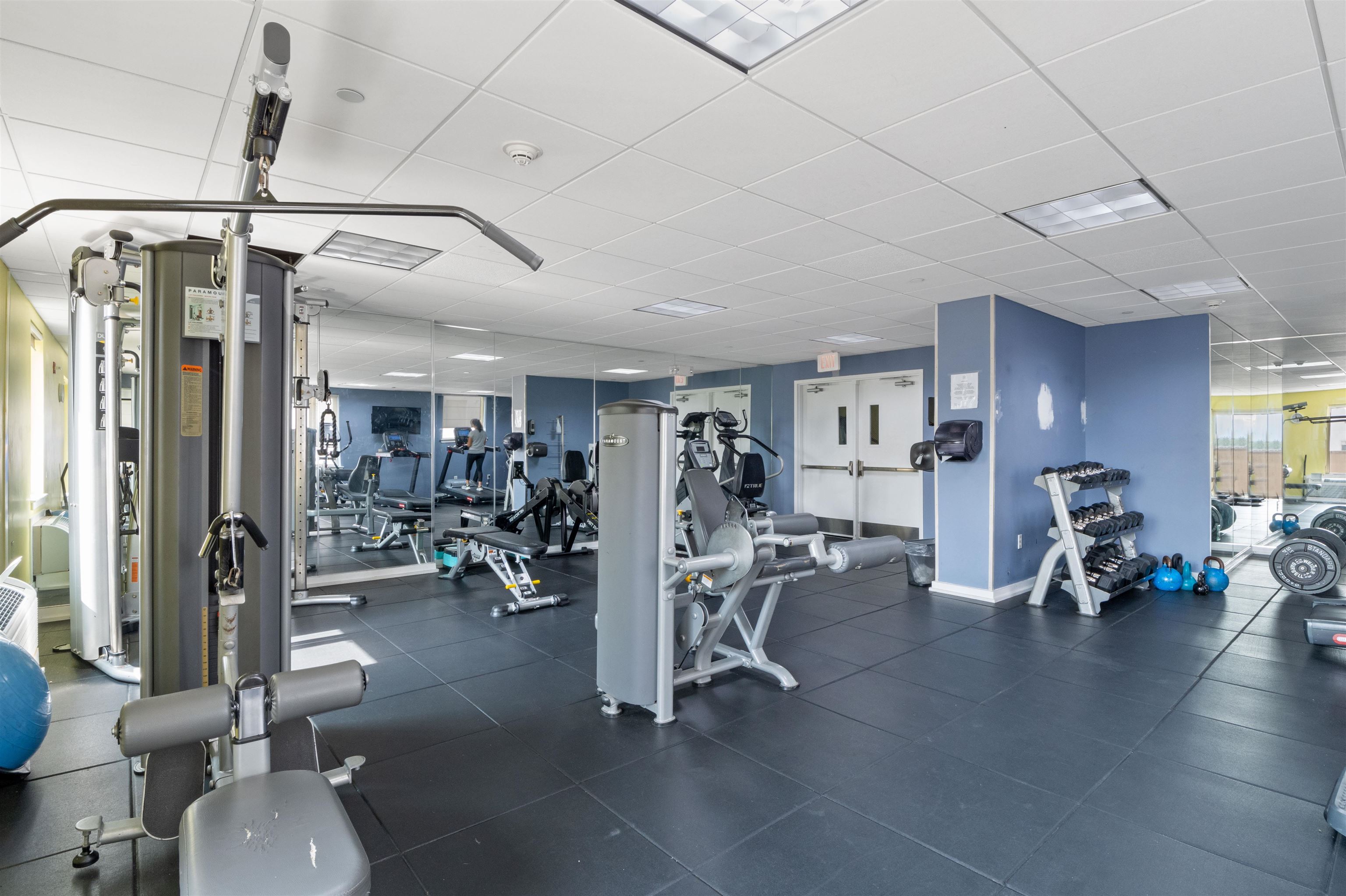 3312 HUDSON AVE Unit: 11E