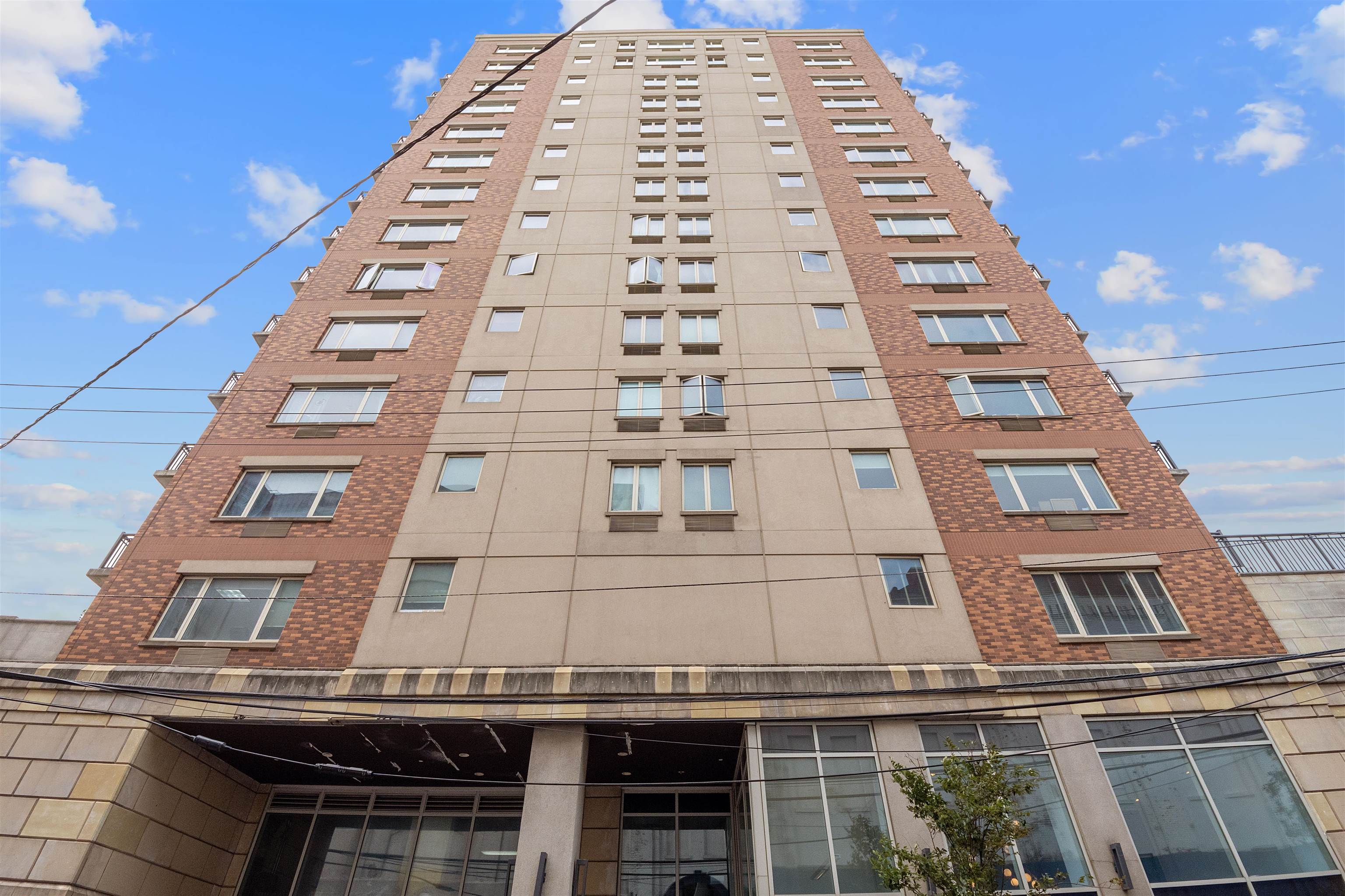 3312 HUDSON AVE Unit: 11E
