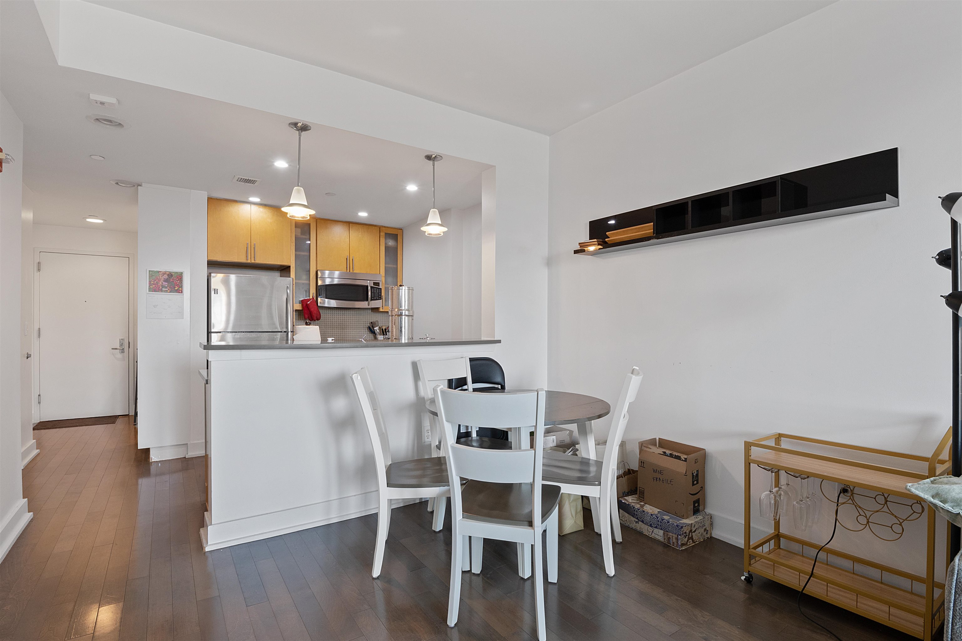 3312 HUDSON AVE Unit: 11E