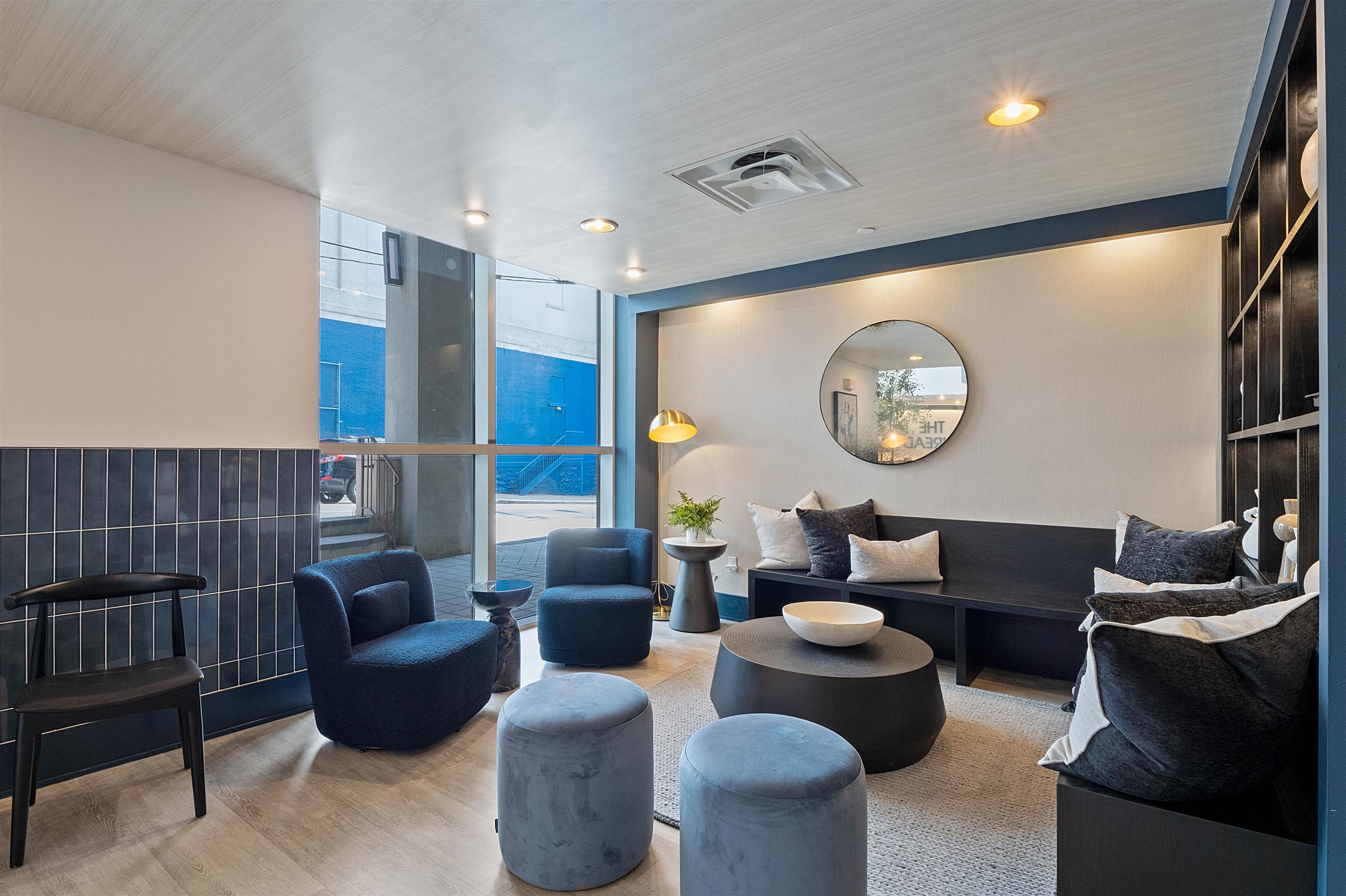 3312 HUDSON AVE Unit: 11E