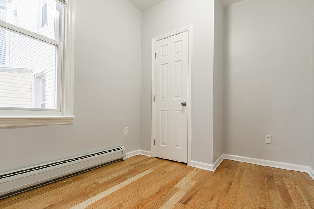 126 WEST 16TH ST
