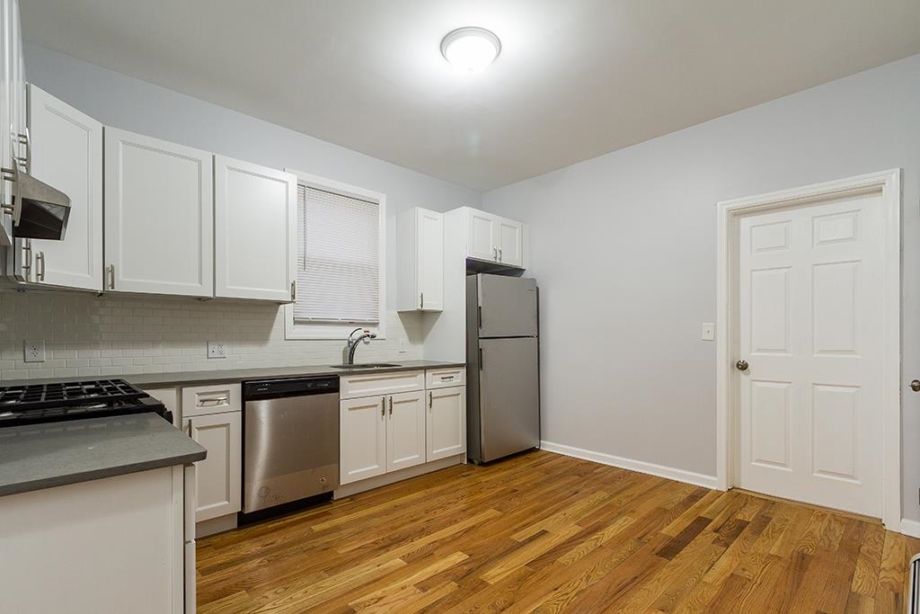 126 WEST 16TH ST