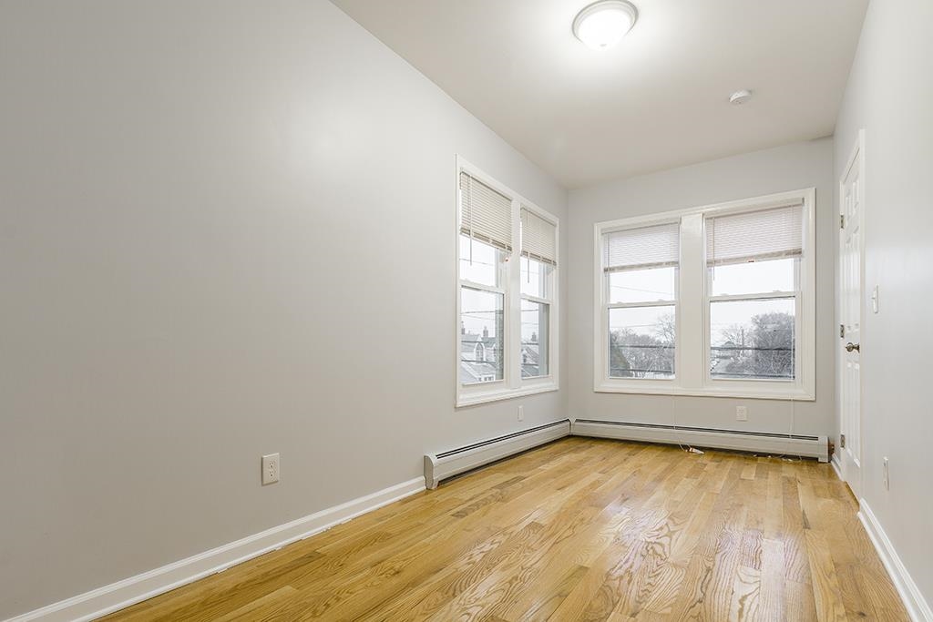126 WEST 16TH ST