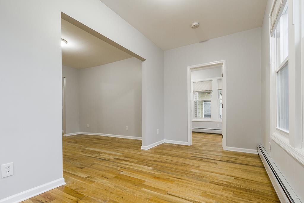 126 WEST 16TH ST