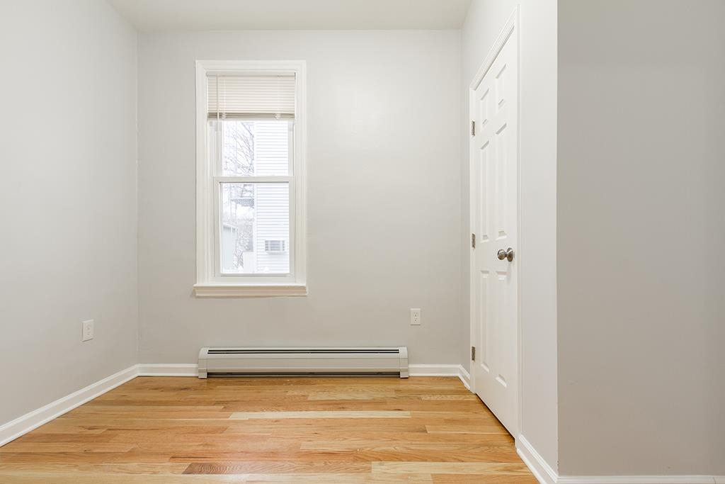126 WEST 16TH ST