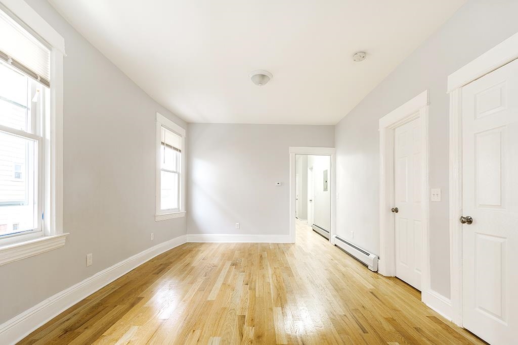 126 WEST 16TH ST