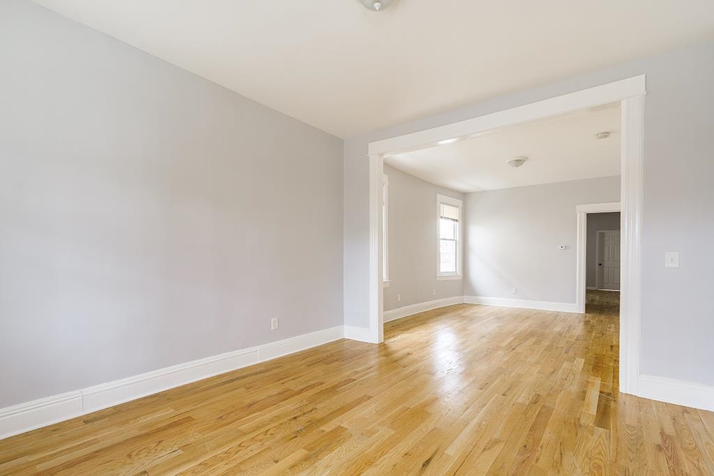 126 WEST 16TH ST