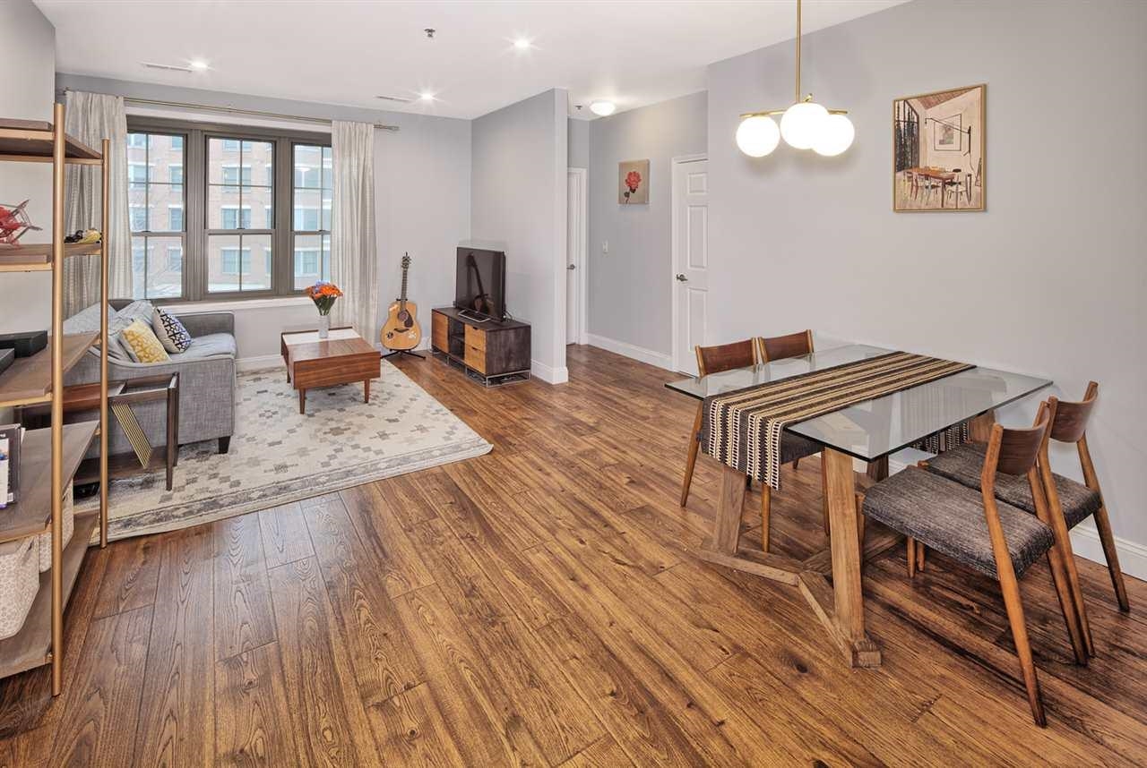 24 AVENUE AT PORT IMPERIAL Unit: 210