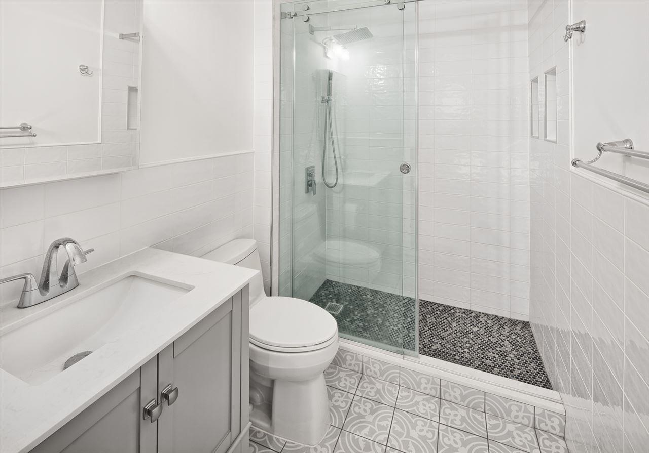 24 AVENUE AT PORT IMPERIAL Unit: 210