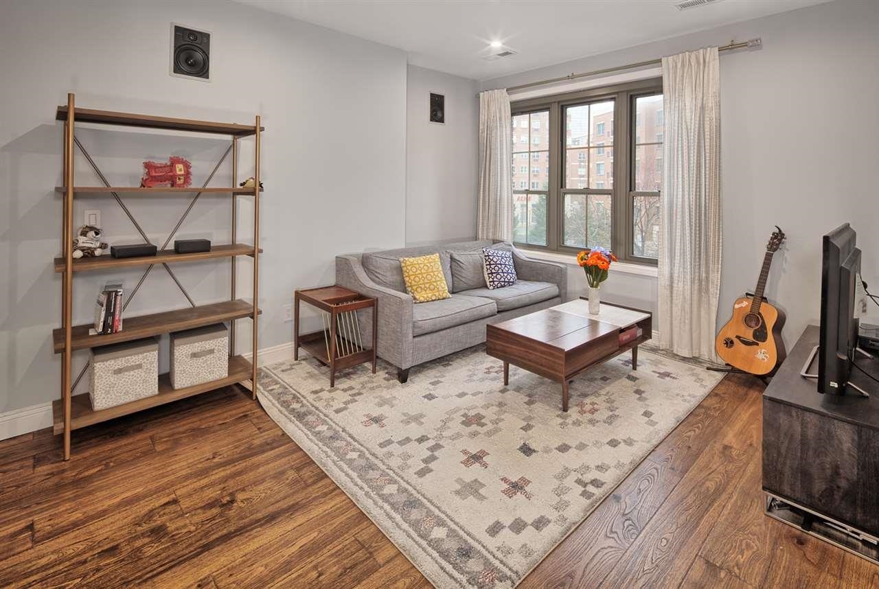 24 AVENUE AT PORT IMPERIAL Unit: 210