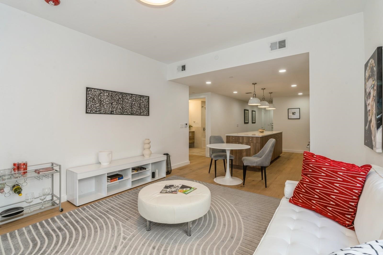 139 BRUNSWICK ST Unit: 305