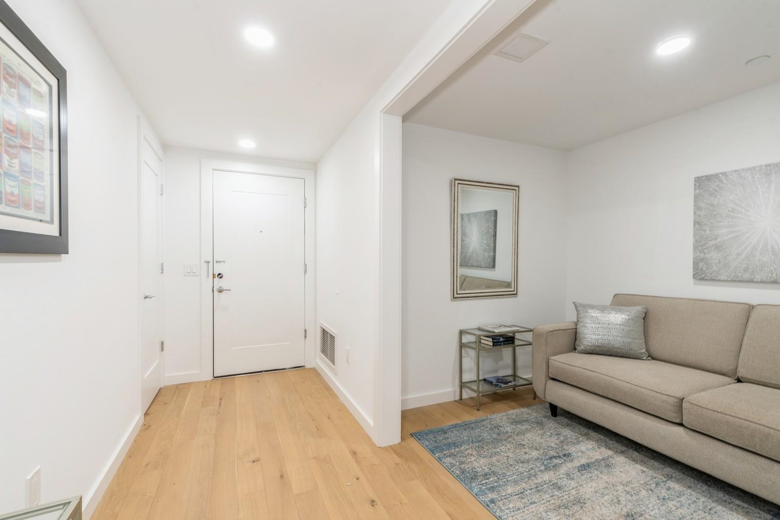 139 BRUNSWICK ST Unit: 305