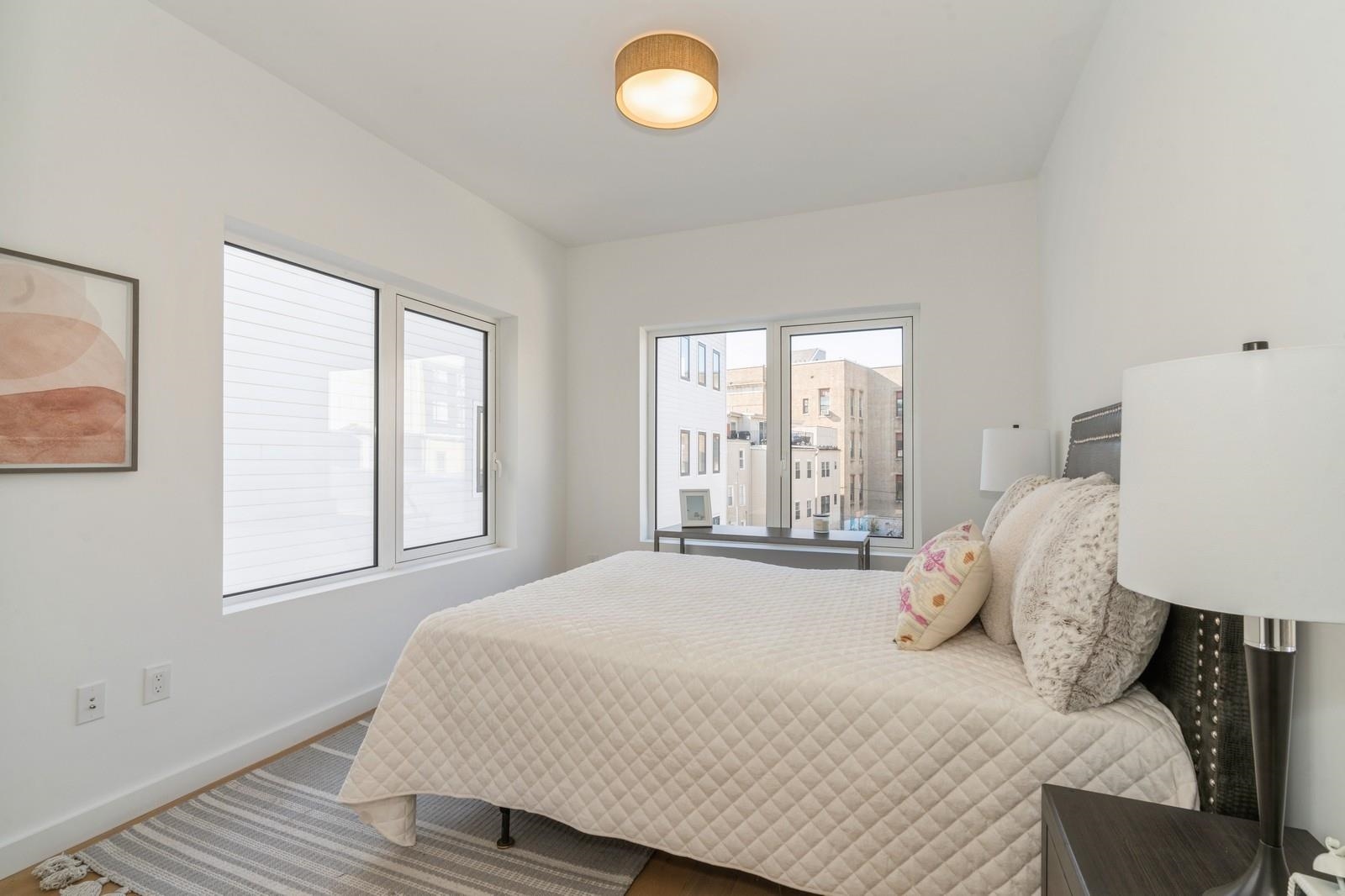 139 BRUNSWICK ST Unit: 305
