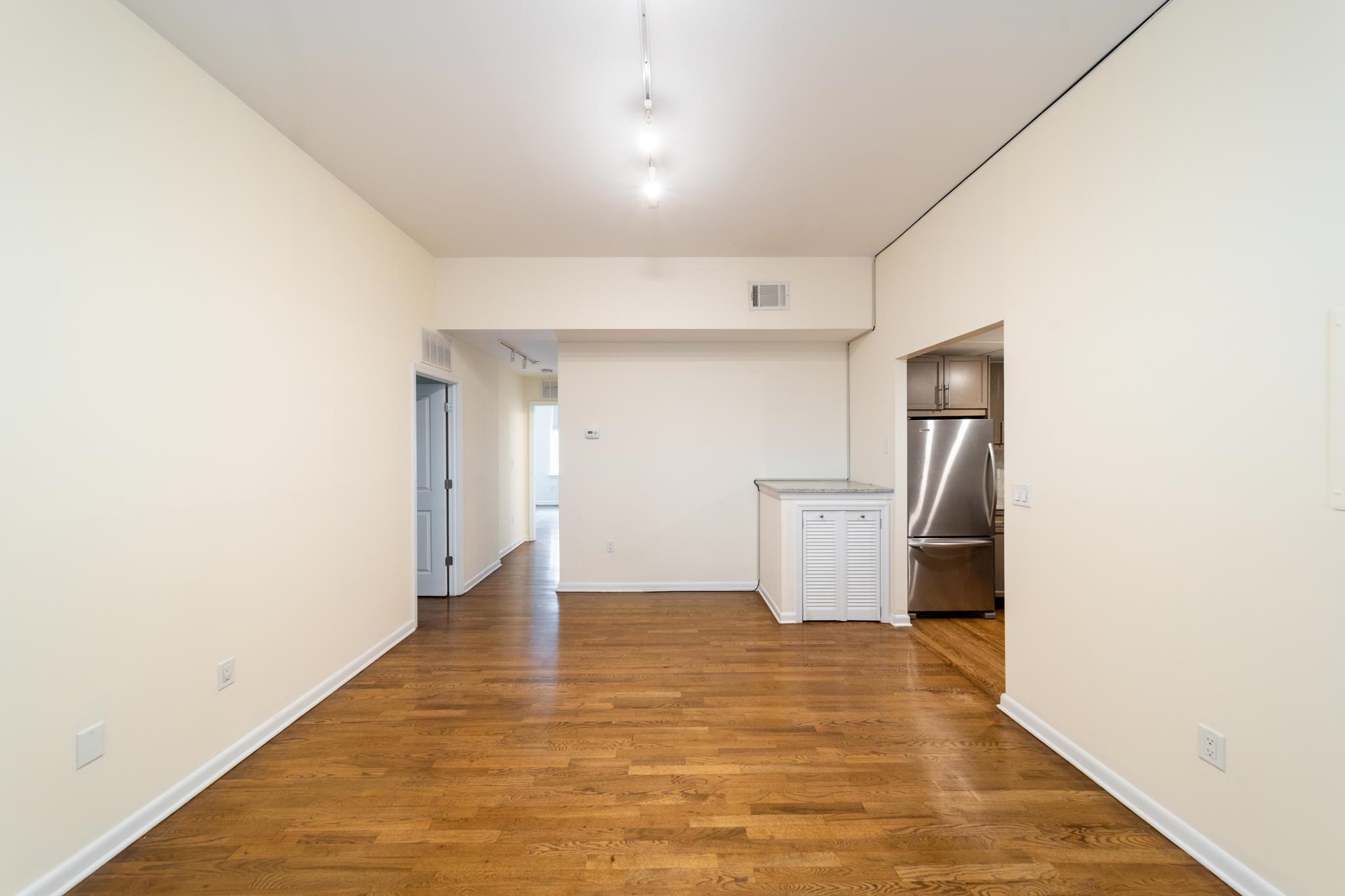 187 WAYNE ST Unit: 211C