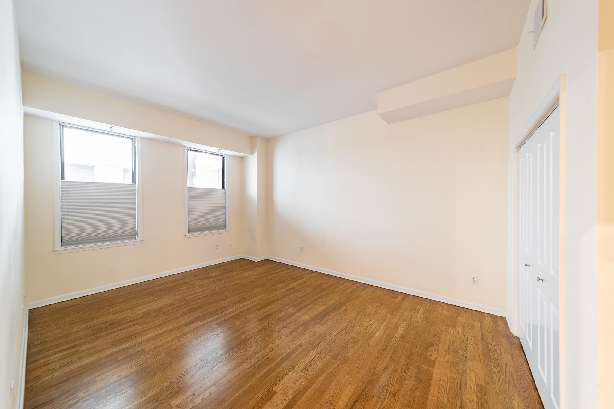 187 WAYNE ST Unit: 211C
