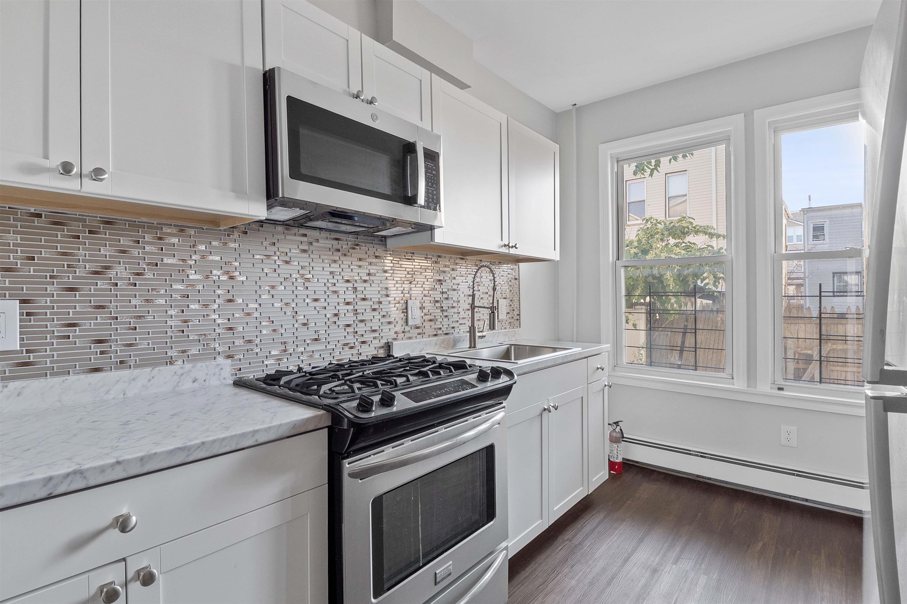 35 MCADOO AVE Unit: 1