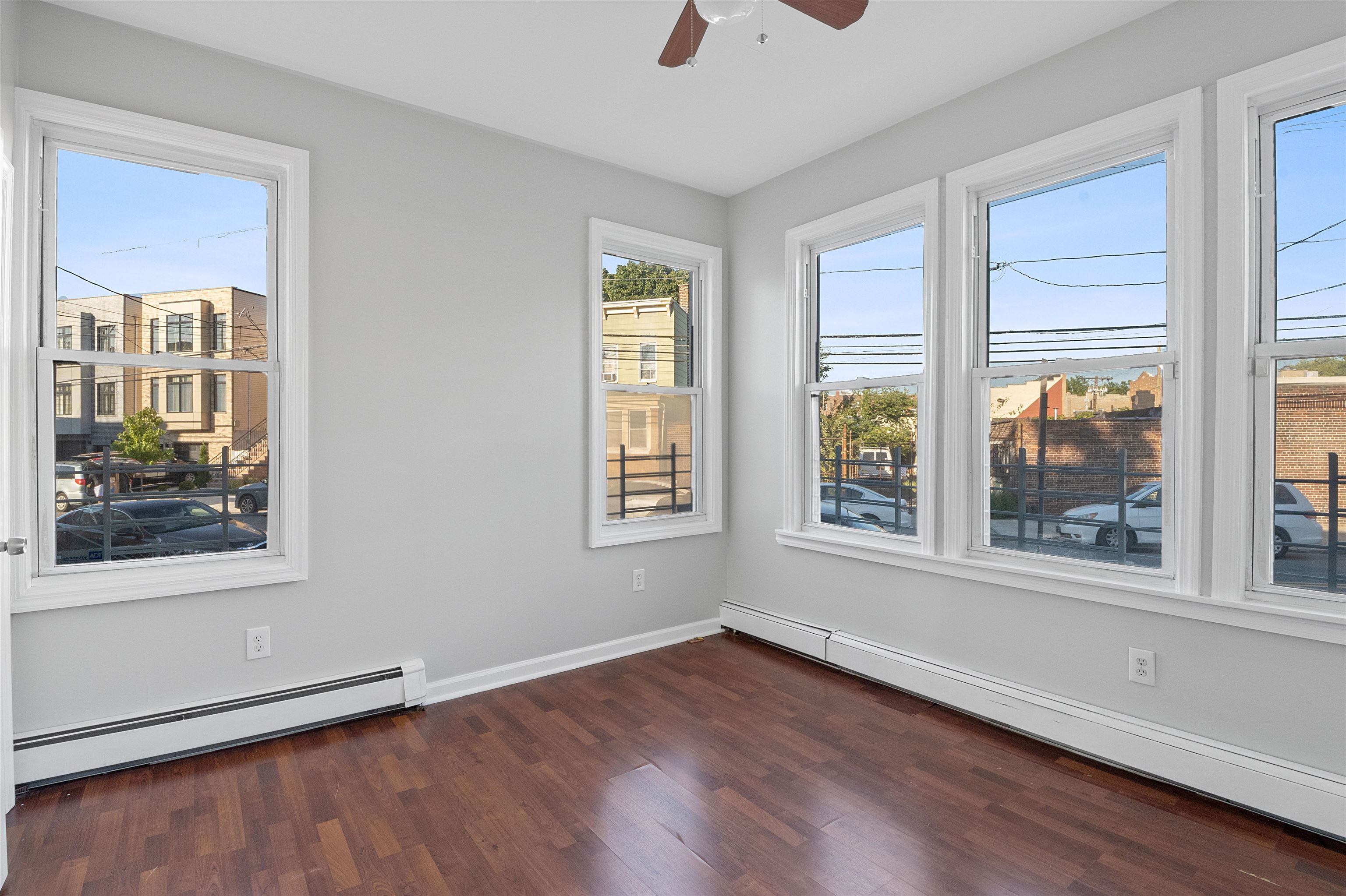 35 MCADOO AVE Unit: 1