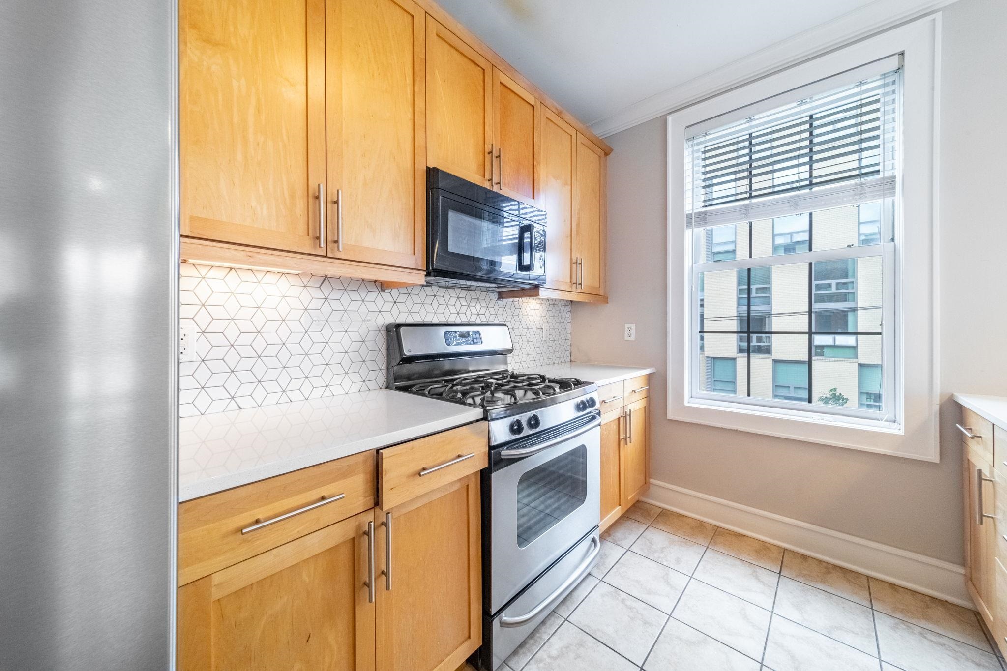 830 MONROE ST Unit: 4J