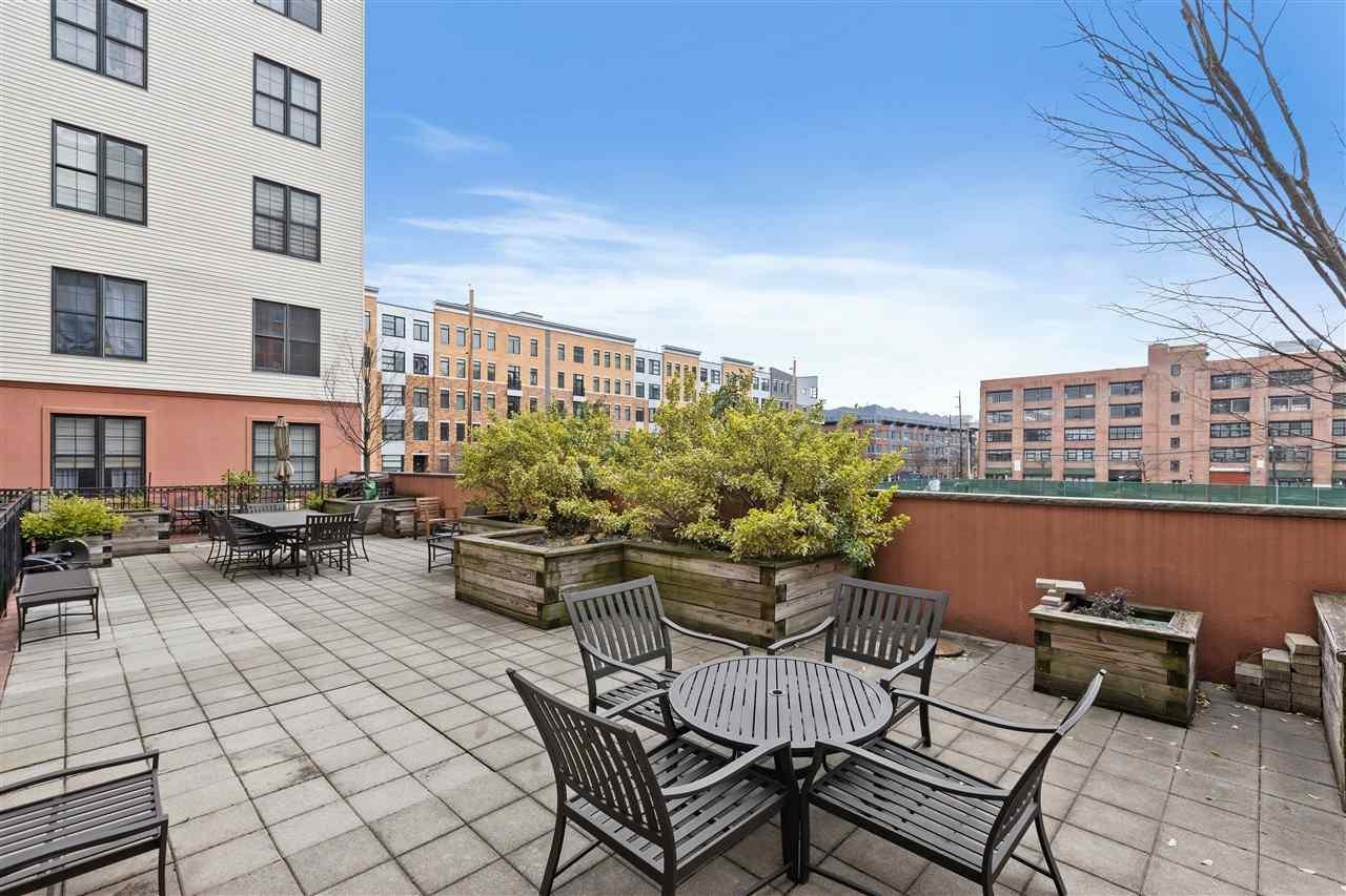 830 MONROE ST Unit: 4J