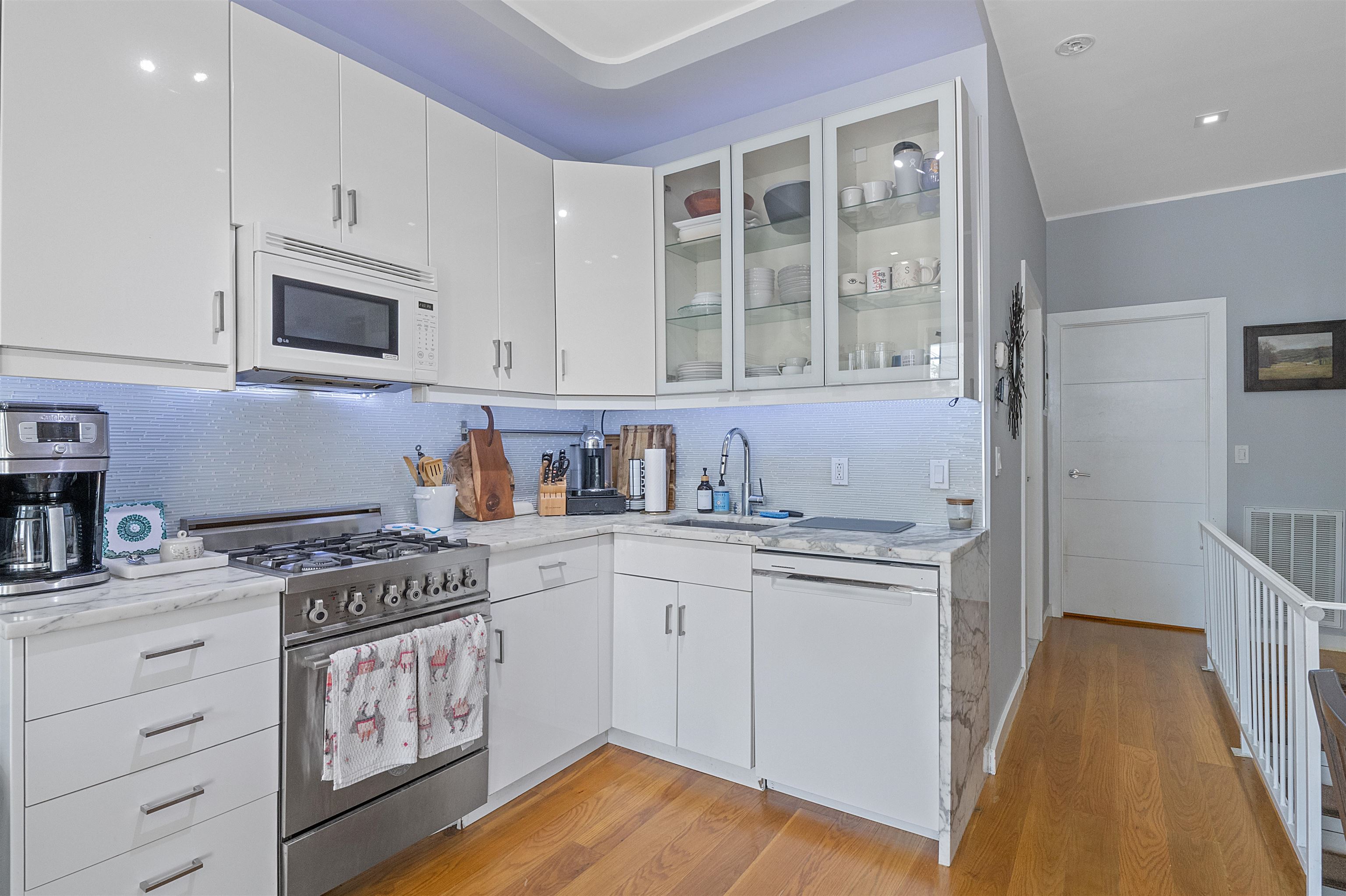 14 19TH ST Unit: 1