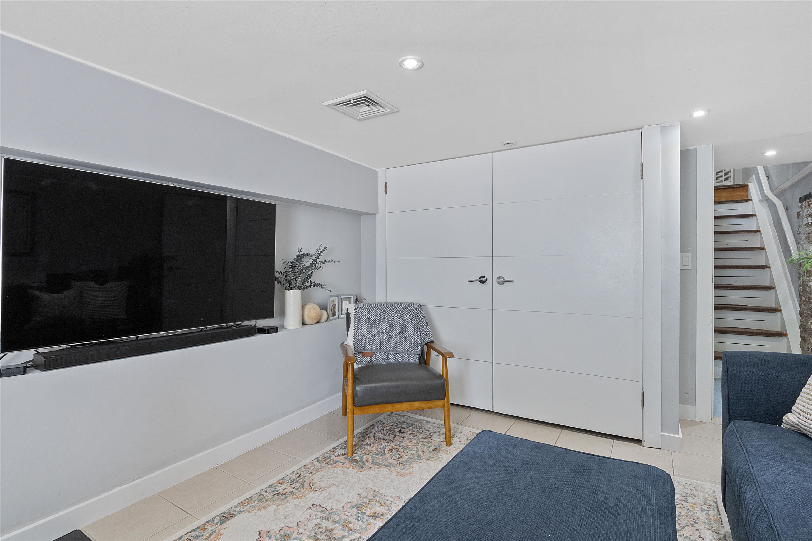 14 19TH ST Unit: 1