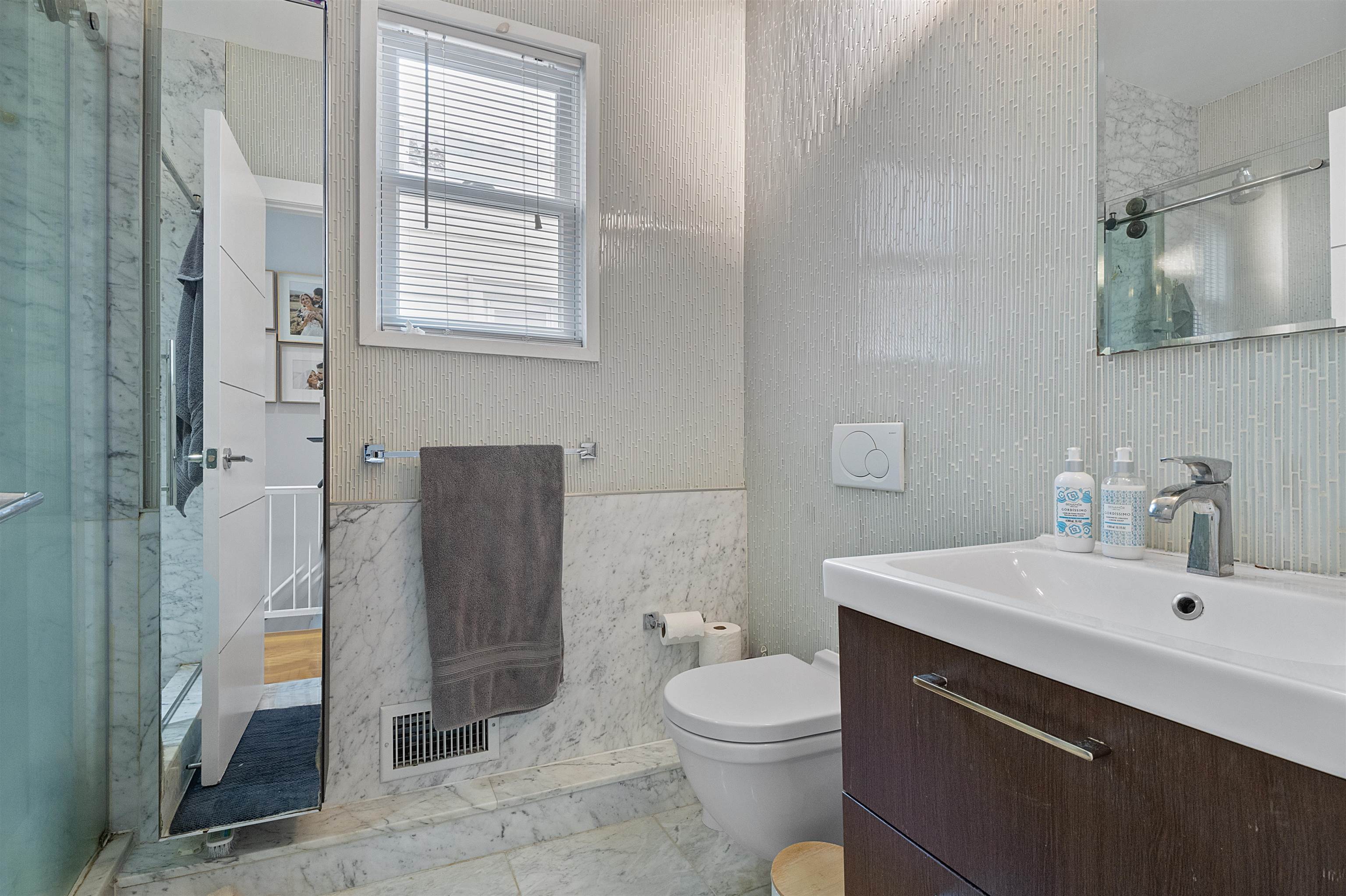 14 19TH ST Unit: 1