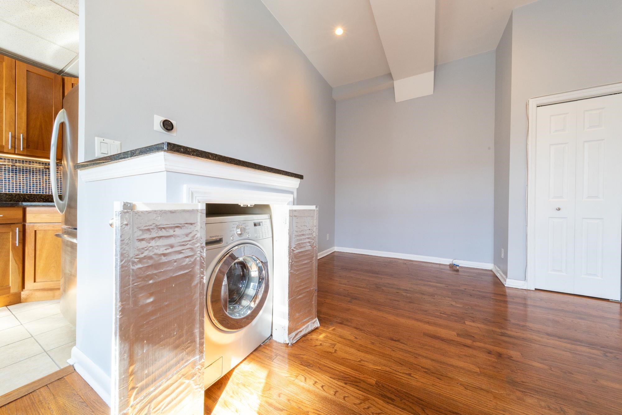 186 WAYNE ST Unit: 219D