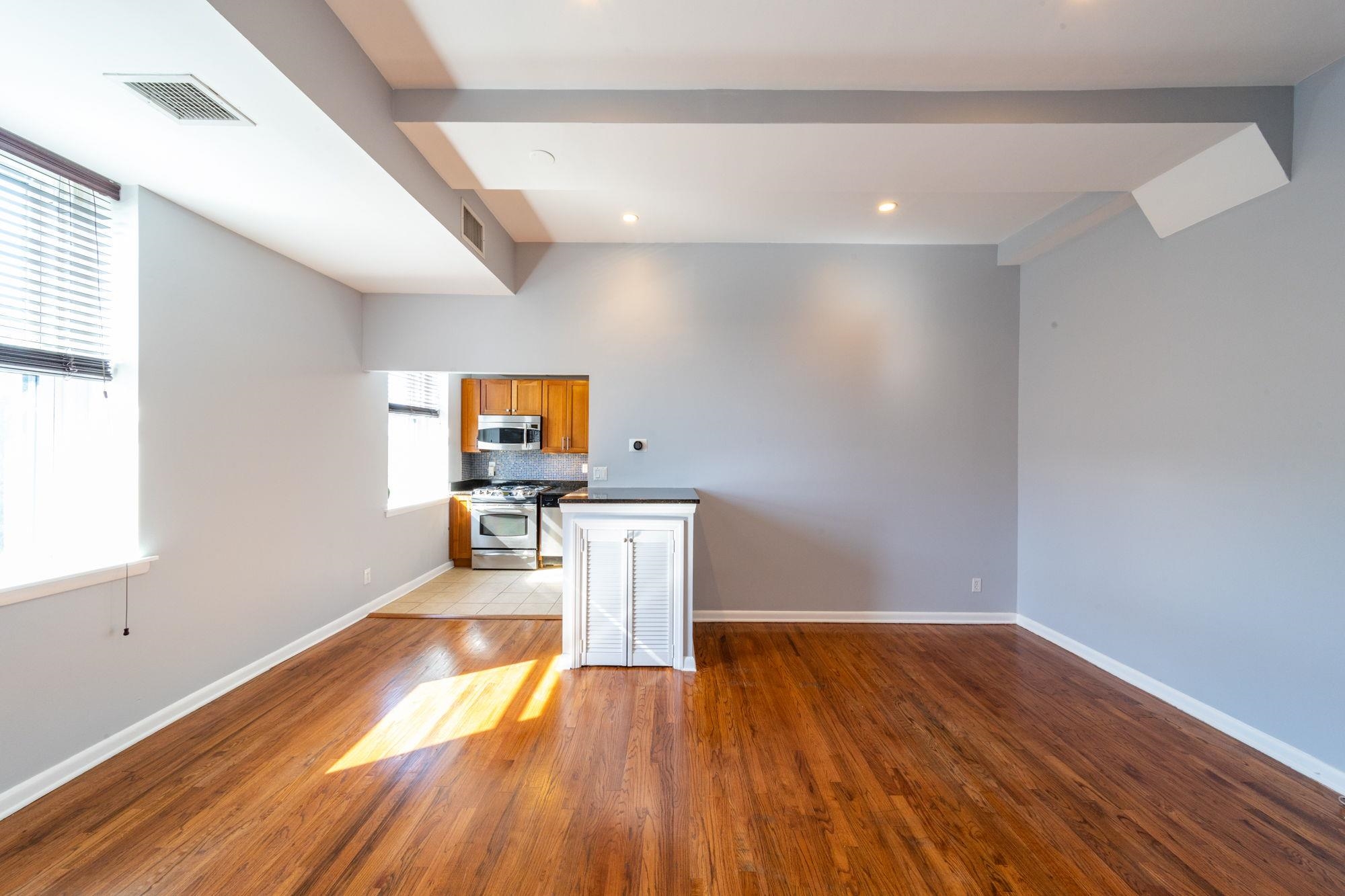 186 WAYNE ST Unit: 219D