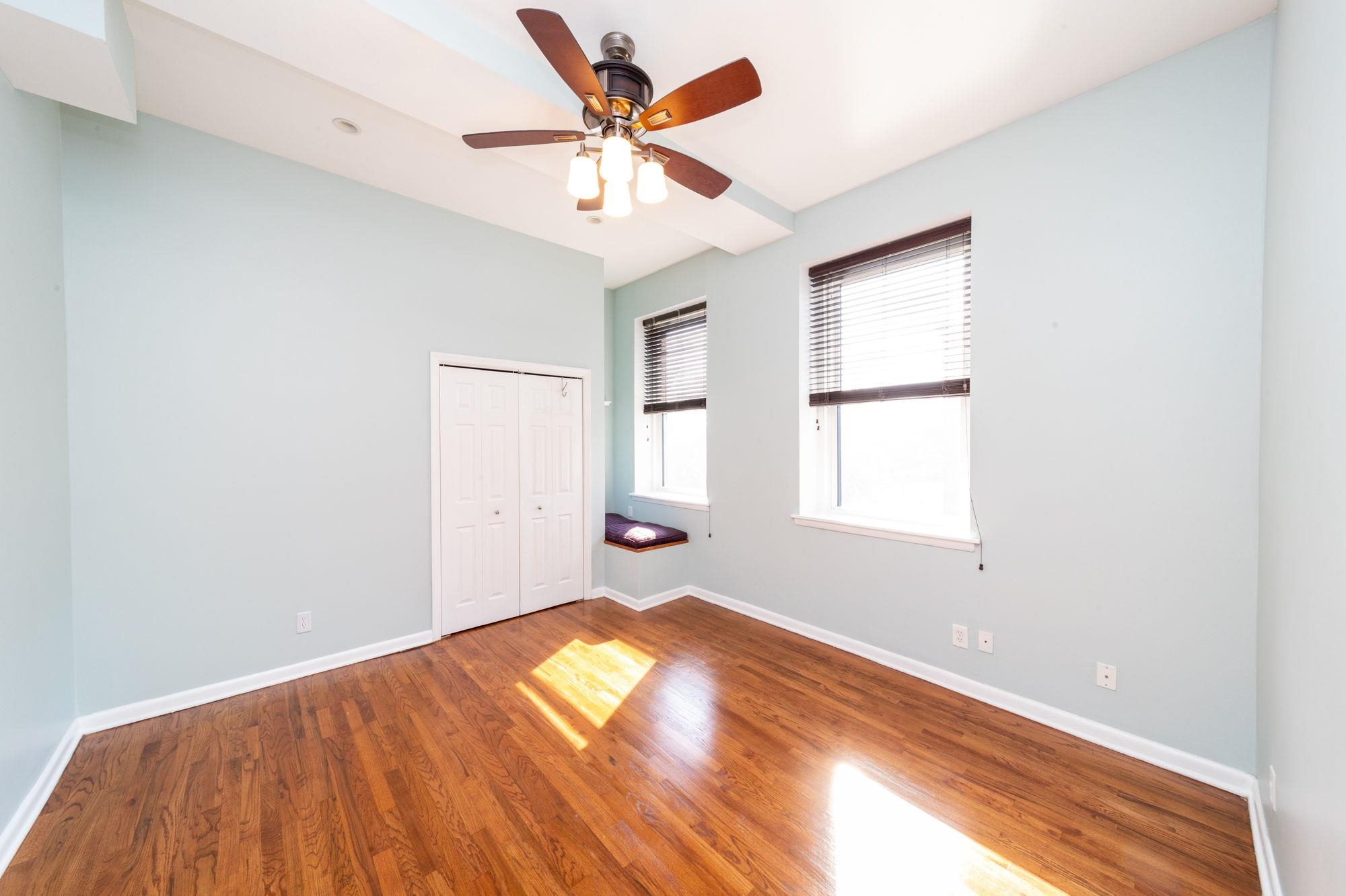 186 WAYNE ST Unit: 219D