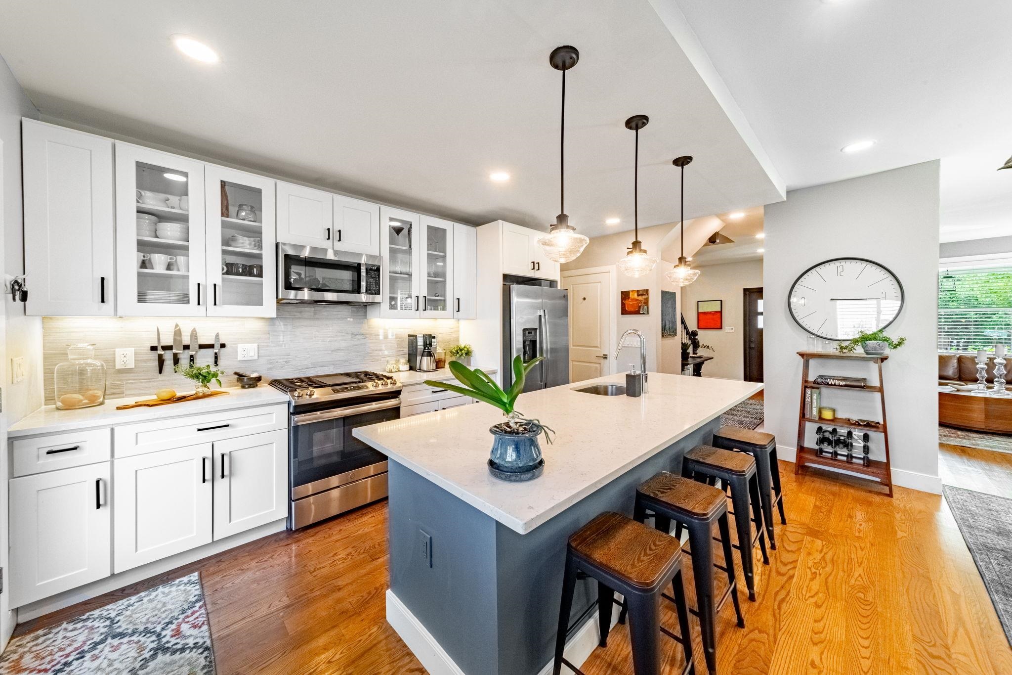 76 CONDICT ST