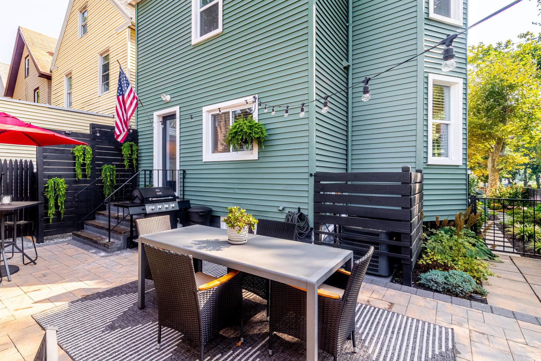 76 CONDICT ST