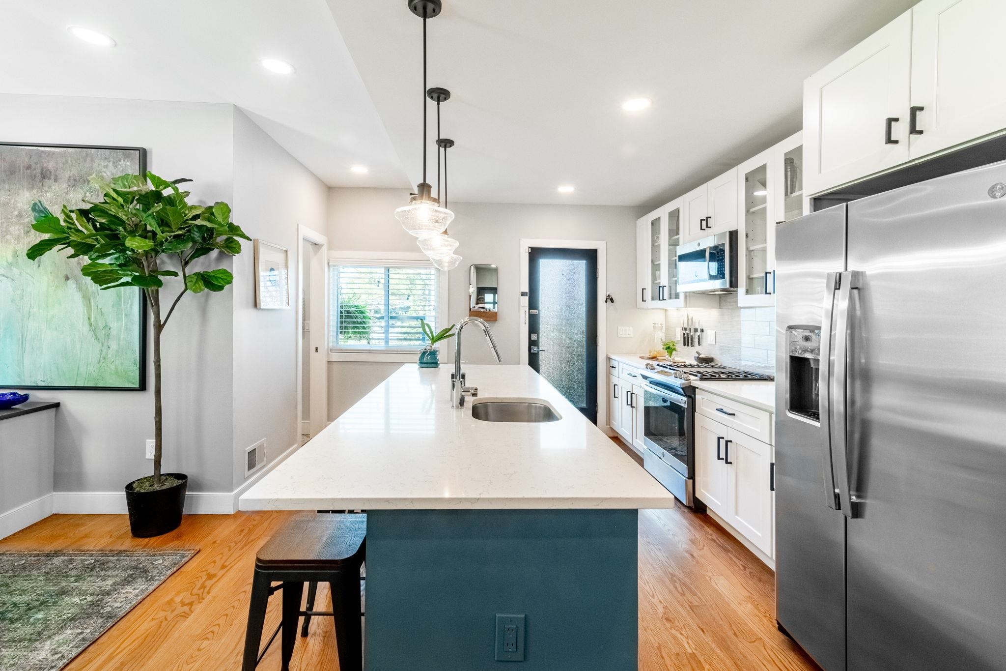 76 CONDICT ST
