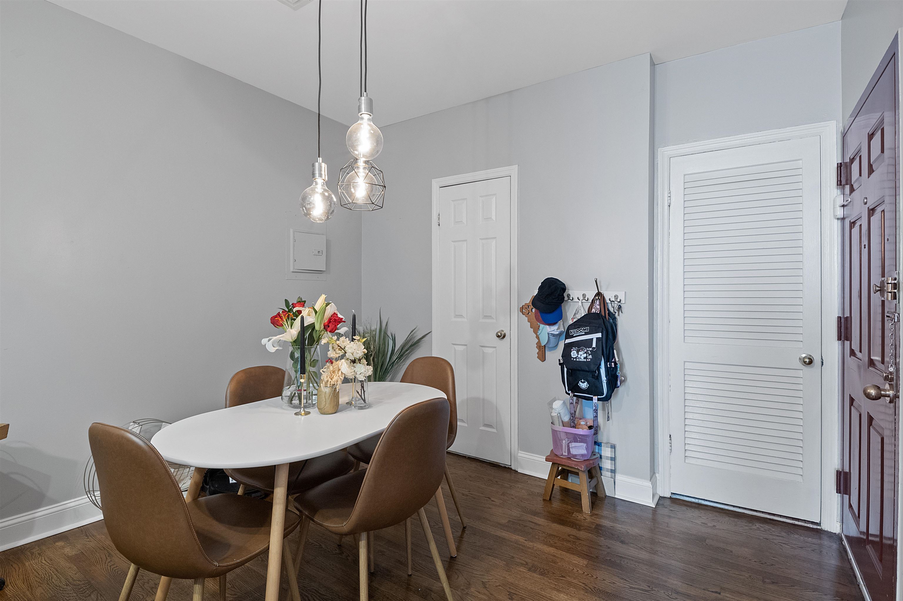224 48TH ST Unit: 4H
